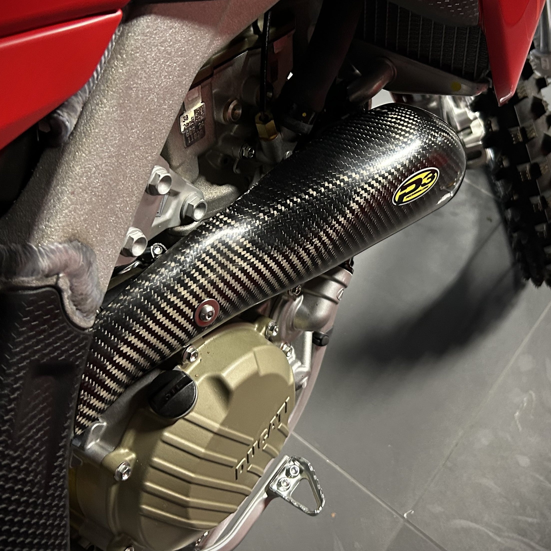 P3 Carbon Heat Shield Ducati Desmo | 450MX 2025 - 2026 | 450 EDX 2026