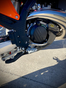 P3 Carbon Fiber Skid Plate 2025 - 2026 KTM 250/300 | HUSQ 250/300 | GasGas 250/300 (See Fitment Chart)| With Integrated Linkage Guard (See Product 301086 for No Linkage Guard)