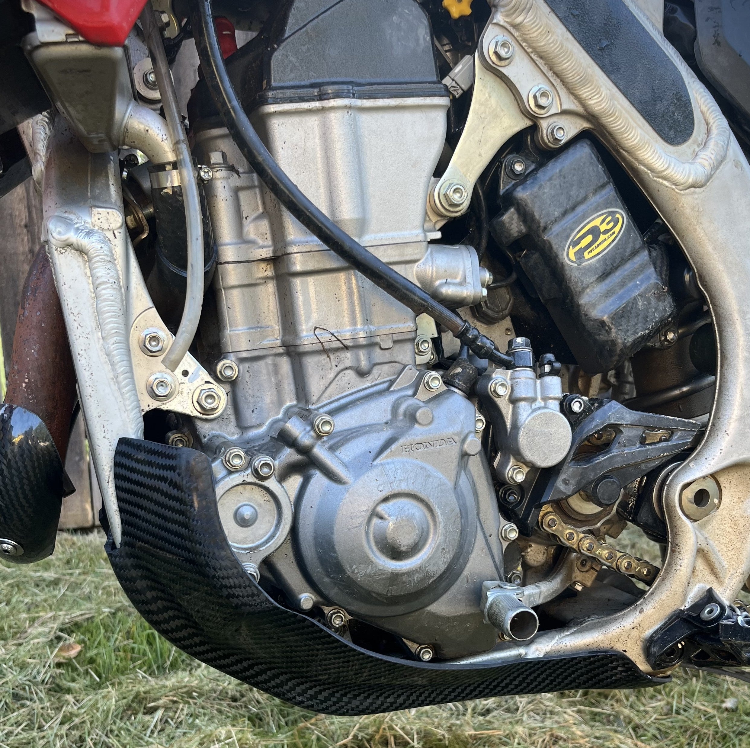 P3 Carbon Enduro Skid Plate | Honda CRF 450 R/RX/RWE | 2021 - 2026 (See Fitment Chart) | With Linkage Guard!  (See Product 305076 for NO Linkage)