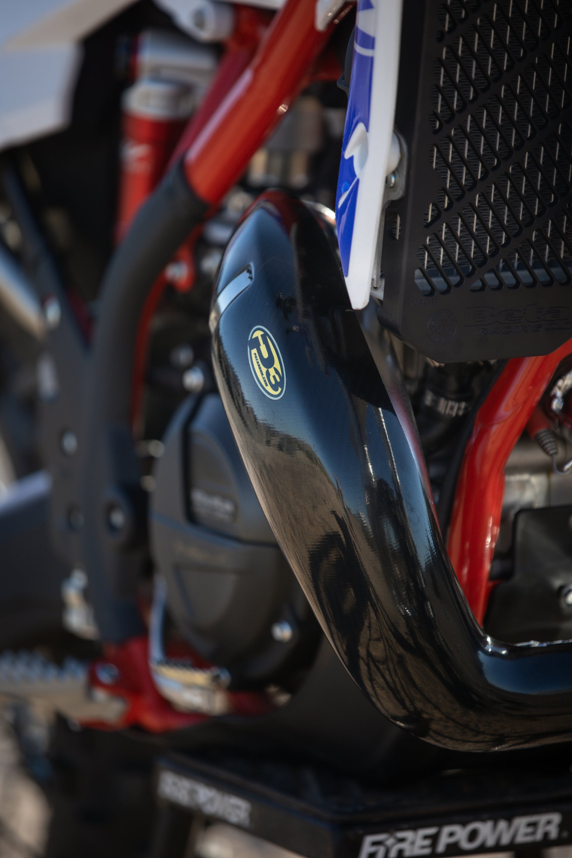 BETA PIPE GUARDS | P3 Carbon