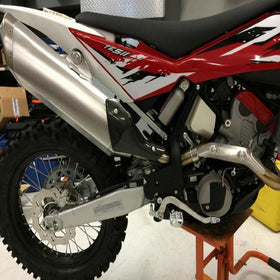 P3 Carbon Boot Guard Stock: Husqvarna TE 449/511 2011-2014 | TXC 450/510 2011-2014 - 0