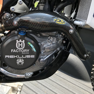 P3 Carbon Heat Shield FMF MegaBomb:  | KTM 450 SX-F/XC-F 2019-2022 | Husqvarna FC/FX 450 2019-2022 | GASGAS EX450F / MC450F 2021-2023 | KTM 450 SX-F F.E. 2018 & 2020-2021 |  HUSQ FC 450 R.E. 2018 & 2020-2021