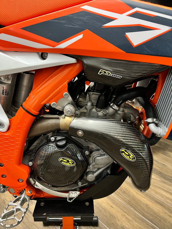 P3 Carbon Lower Fuel Tank Cover | KTM 250 / 350 / 450 SX-F 2023 | KTM 450 SMR 2023